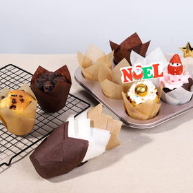 Packaging box protects Bake Choice liners during shipping and storage.