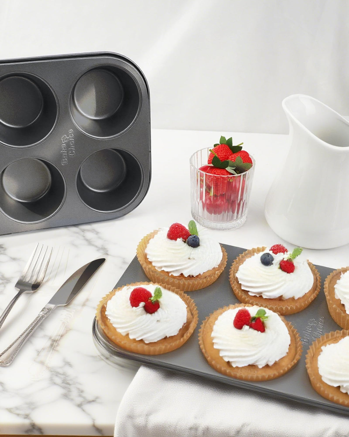 Bake Choice oven-safe design tolerates up to 450°F for versatile home baking