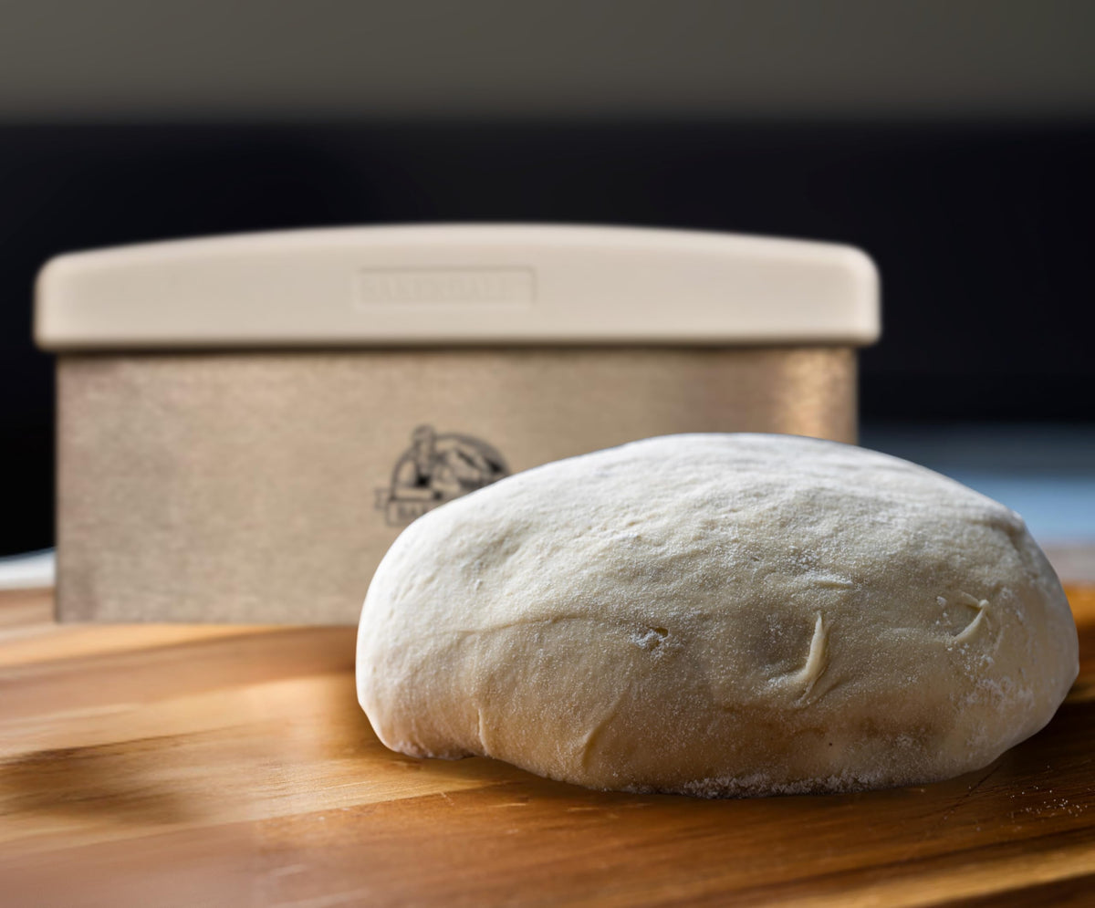 Bakerdale textured grip helps maintain control when hands are wet or floury.