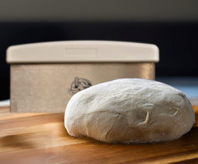 Bakerdale textured grip helps maintain control when hands are wet or floury.