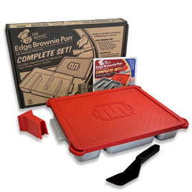 Baker's Edge brownie pan edge view showing dual crispy edges for even baking