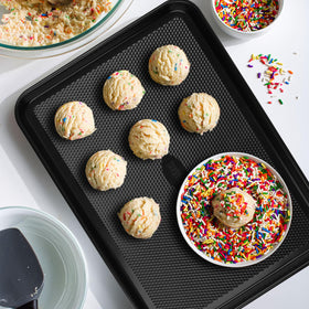 Baker's Secret easy-release surface makes cleanup a breeze