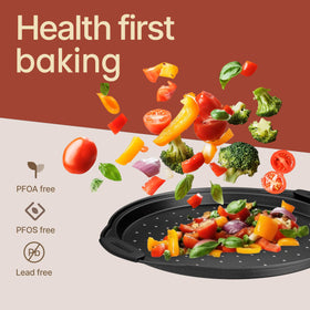 BakkenMaster carbon steel pizza pan designed to withstand high heat.