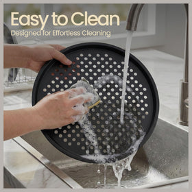 BAKKENMASTER in-use two trays bake pizzas evenly