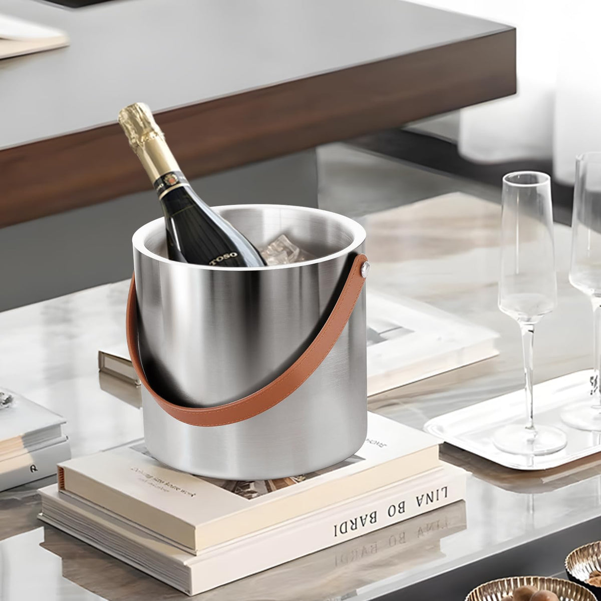 Bakpoco leather-handle ice bucket combines style and portability