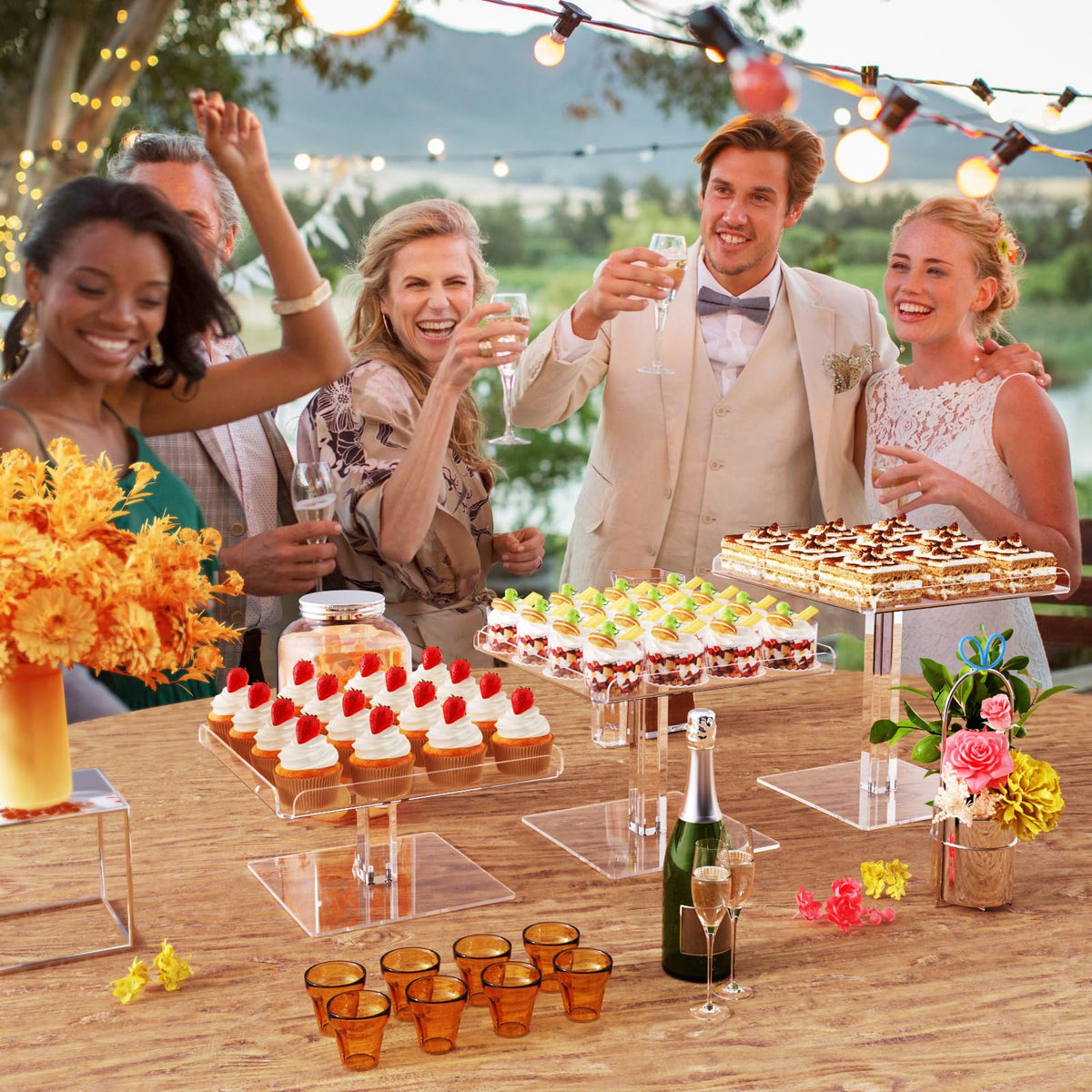 Bakzon versatile dessert display suits cupcakes, pastries, and small gifts.