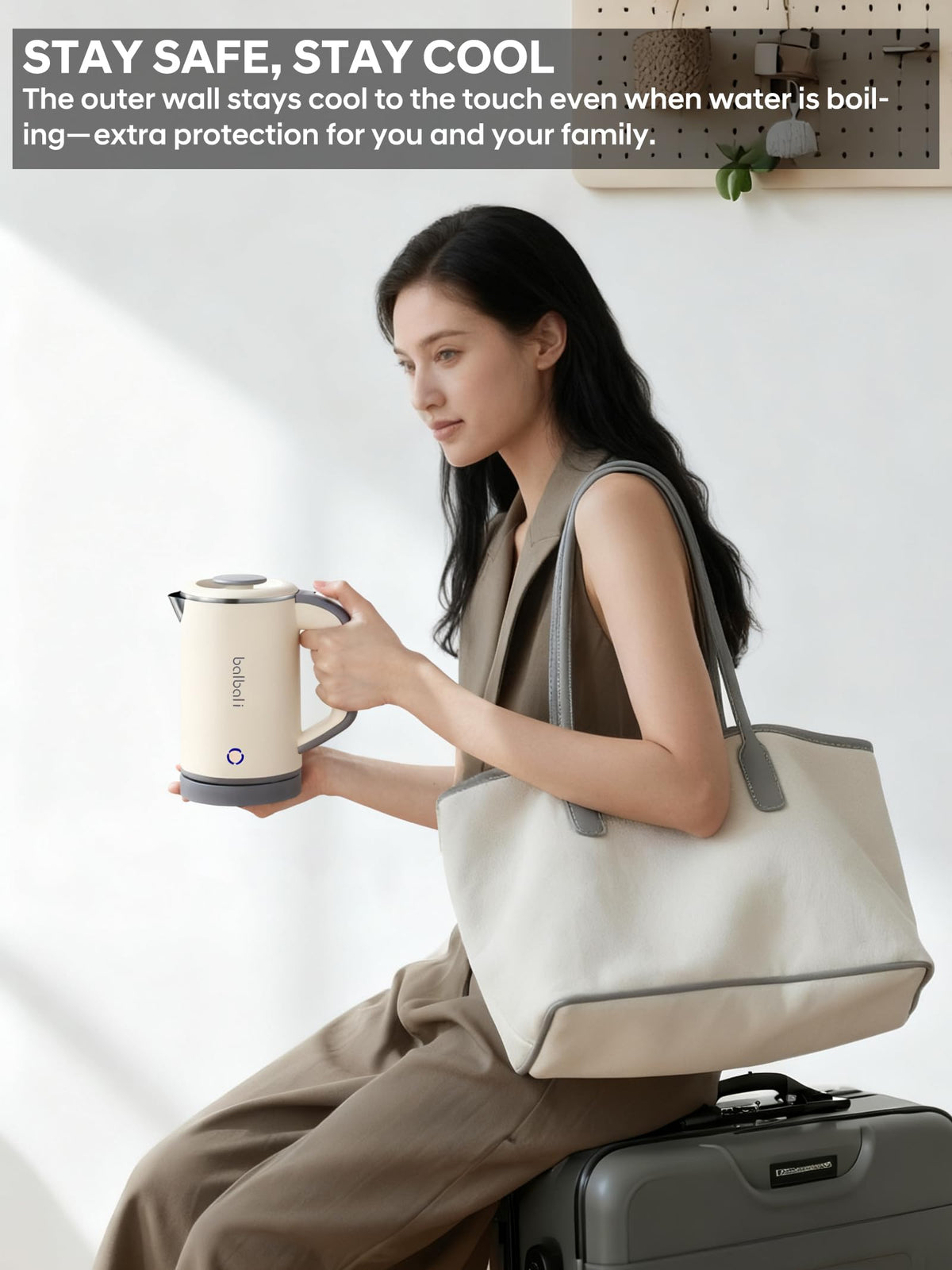 Balbali double-wall exterior stays cool during boiling.