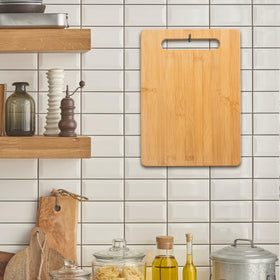 Bambusi knife-friendly surface preserves blades during precise chopping.