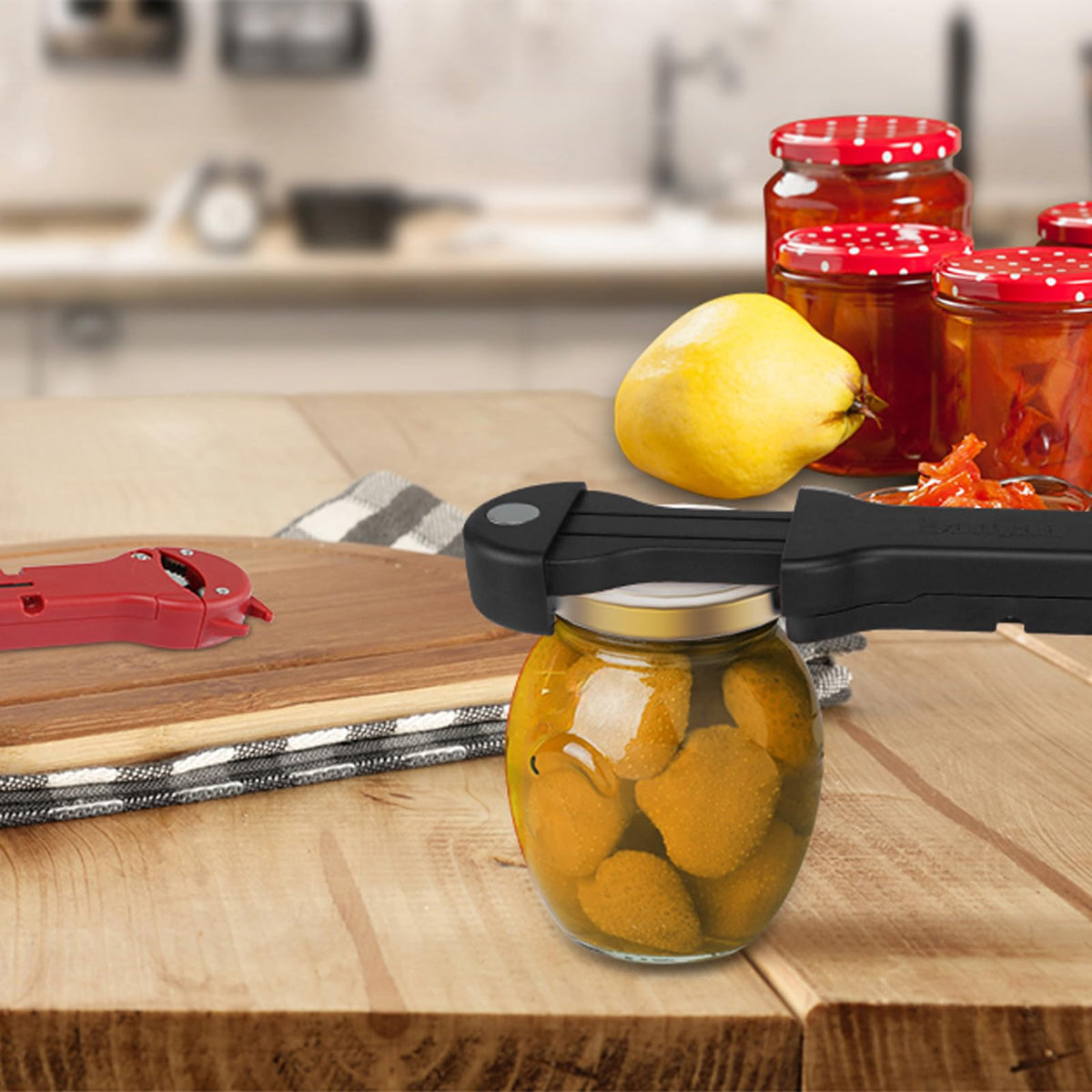 Banyaa top-hooks seal-breaker helps loosen tight lids with less effort.