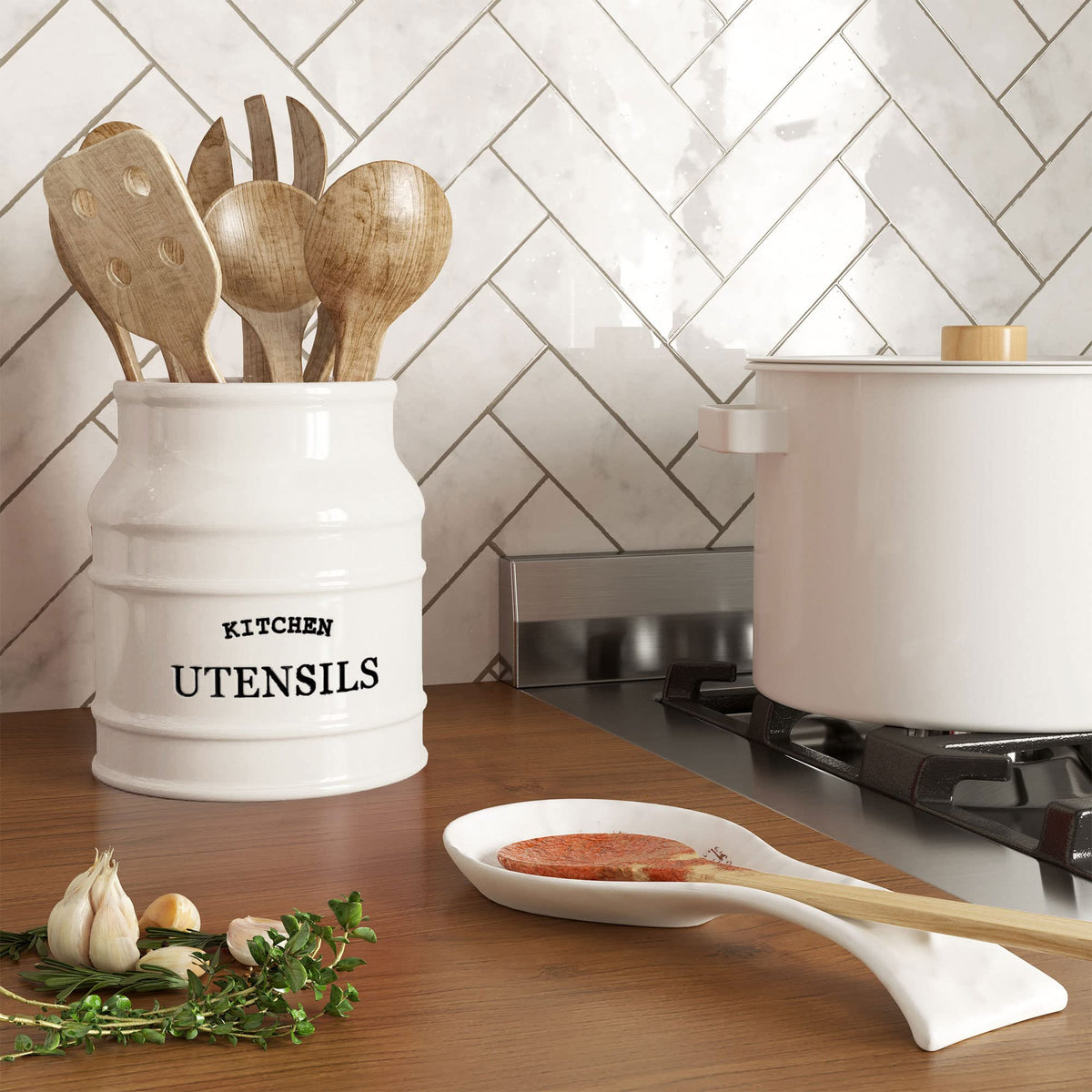 Barnyard Designs utensil holder close-up glaze highlights glossy farmhouse finish
