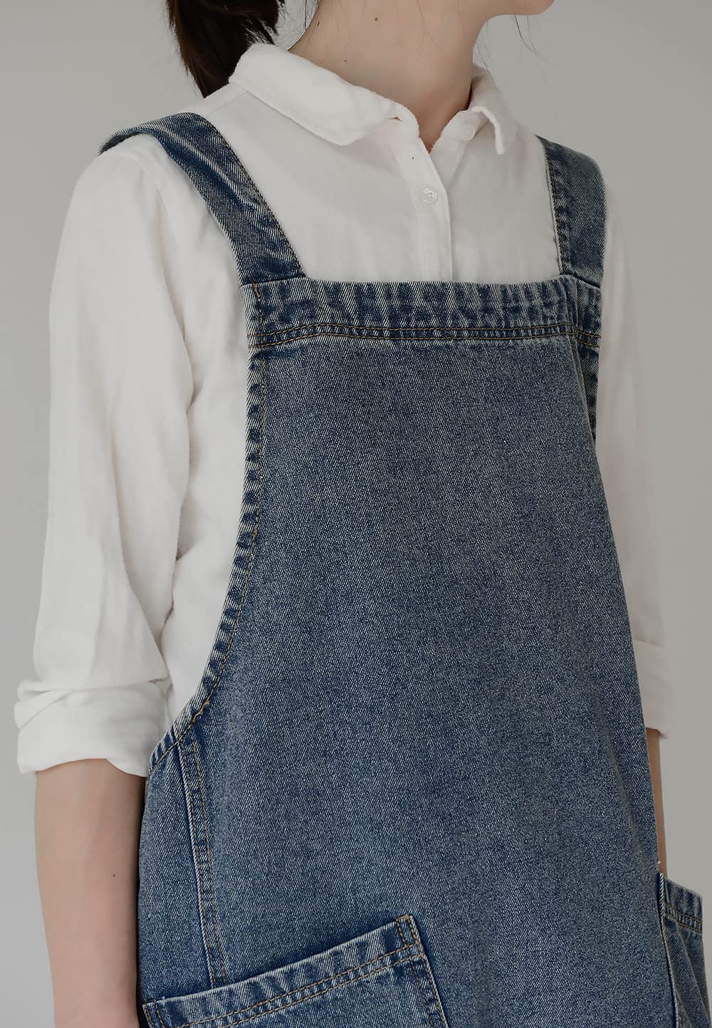 BCHWAY FAMILY denim apron features durable stitching that lasts through many washes.
