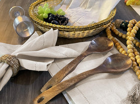 Bedding Craft durable cloth napkins withstand frequent washing and use.