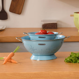 BeFare dishwasher-safe metal colander for easy cleaning.