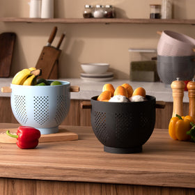 BeFare easy-clean colander cleans quickly and dries easily after use.