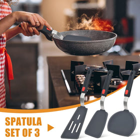 Beijiyi silicone spatula set beside nonstick pan, ideal for daily cooking