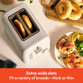BELLA 2-Slice Toaster shade setting dial highlights customizable browning options.