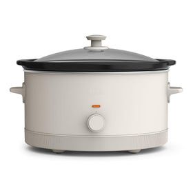 BELLA 6qt slow cooker front view highlighting large batch capacity for family meals
