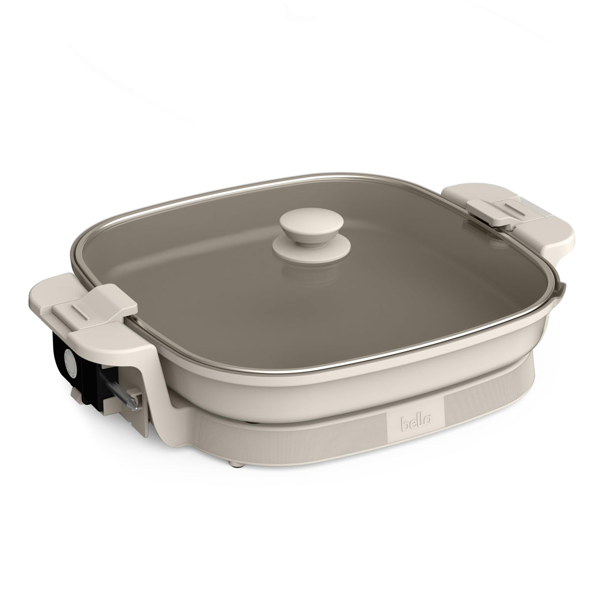BELLA Make and Take XL skillet surface for even family-sized meals.