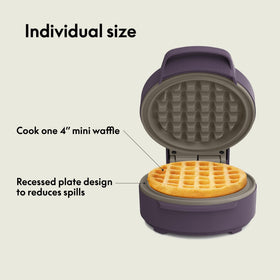 Bella ready indicator light shows when waffles are ready.