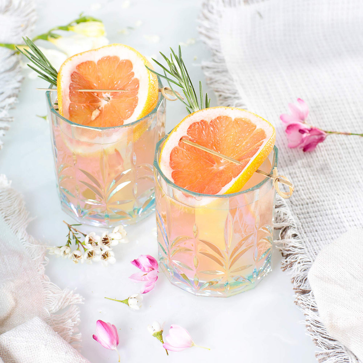 Non-sweat Bellaforte tumbler prevents condensation on surfaces.