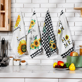 Bencailor cheerful yellow towels brighten homes and make thoughtful gifts.