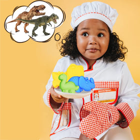 BENEKIY 12-cavity set perfect for baby showers and birthdays.