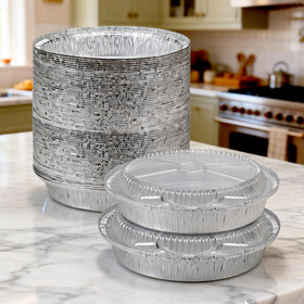 Benestanti disposable aluminum pans with even heat distribution for reliable baking results.