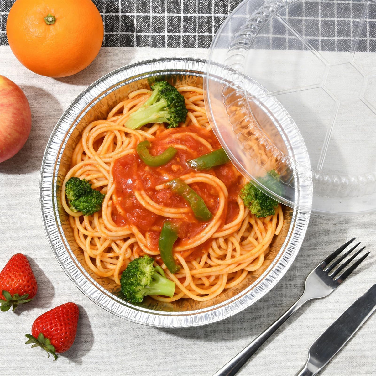 Benestanti lightweight, stackable pans ideal for picnics, catering, and gatherings.