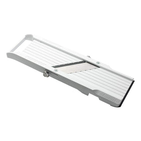 Benriner adjustable thickness dial selects 0.5 to 8 mm slices