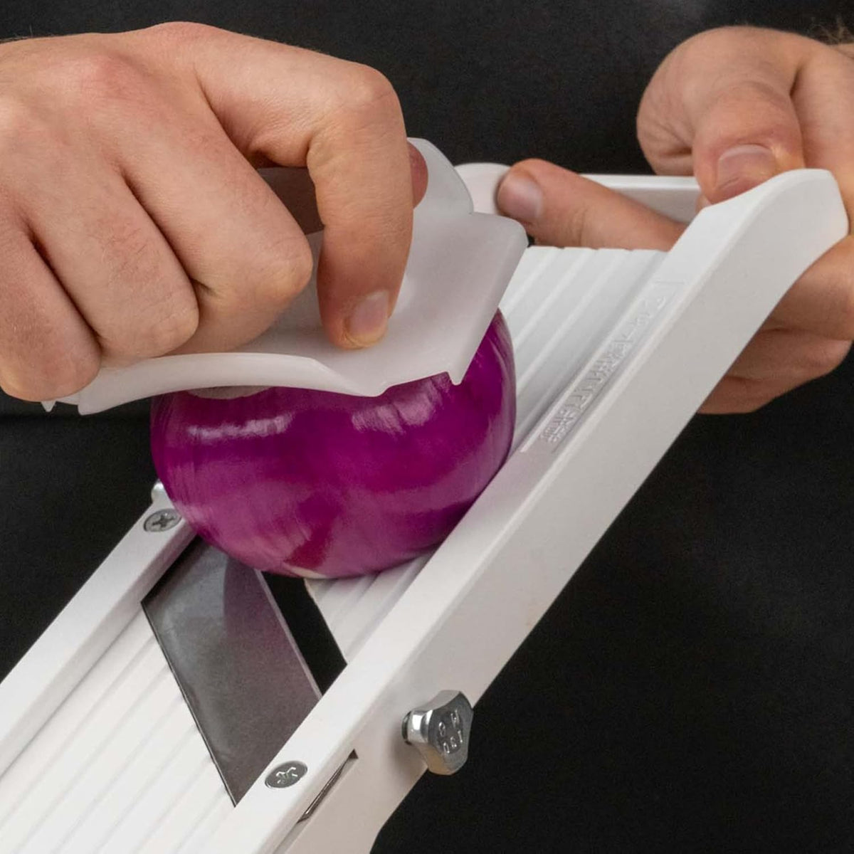 Benriner easy-clean disassembly aids quick cleanup