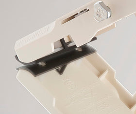 Benriner beige mandoline blades – fine tooth for delicate slicing.