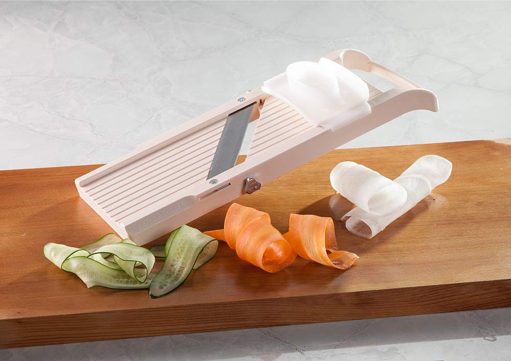 Benriner madoline storage case shows neat organization with blades