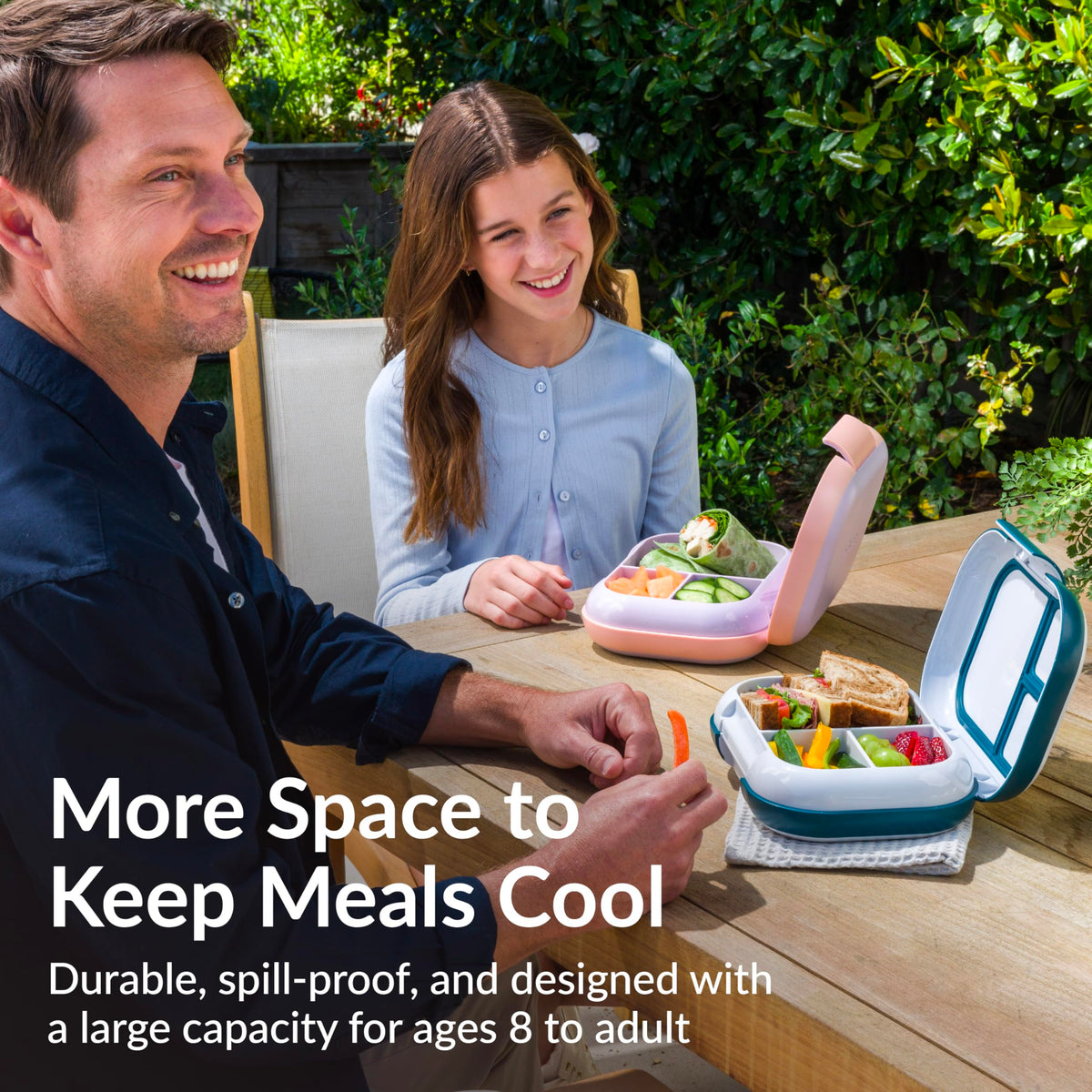 Bentgo Chill Max leak-proof clip prevents leaks during travel.