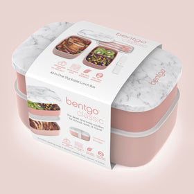 Bentgo Classic sealing strap keeps lids secure for spill-free transport.