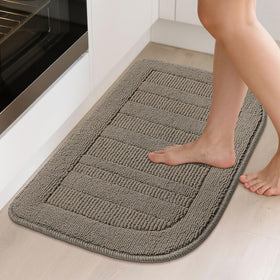 BEQHAUSE absorbent kitchen mat demonstrates quick spill absorption protecting surfaces.