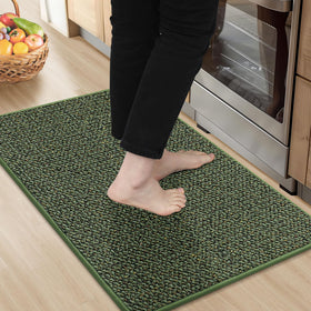 BEQHAUSE kitchen rug front view in green highlighting absorbent surface