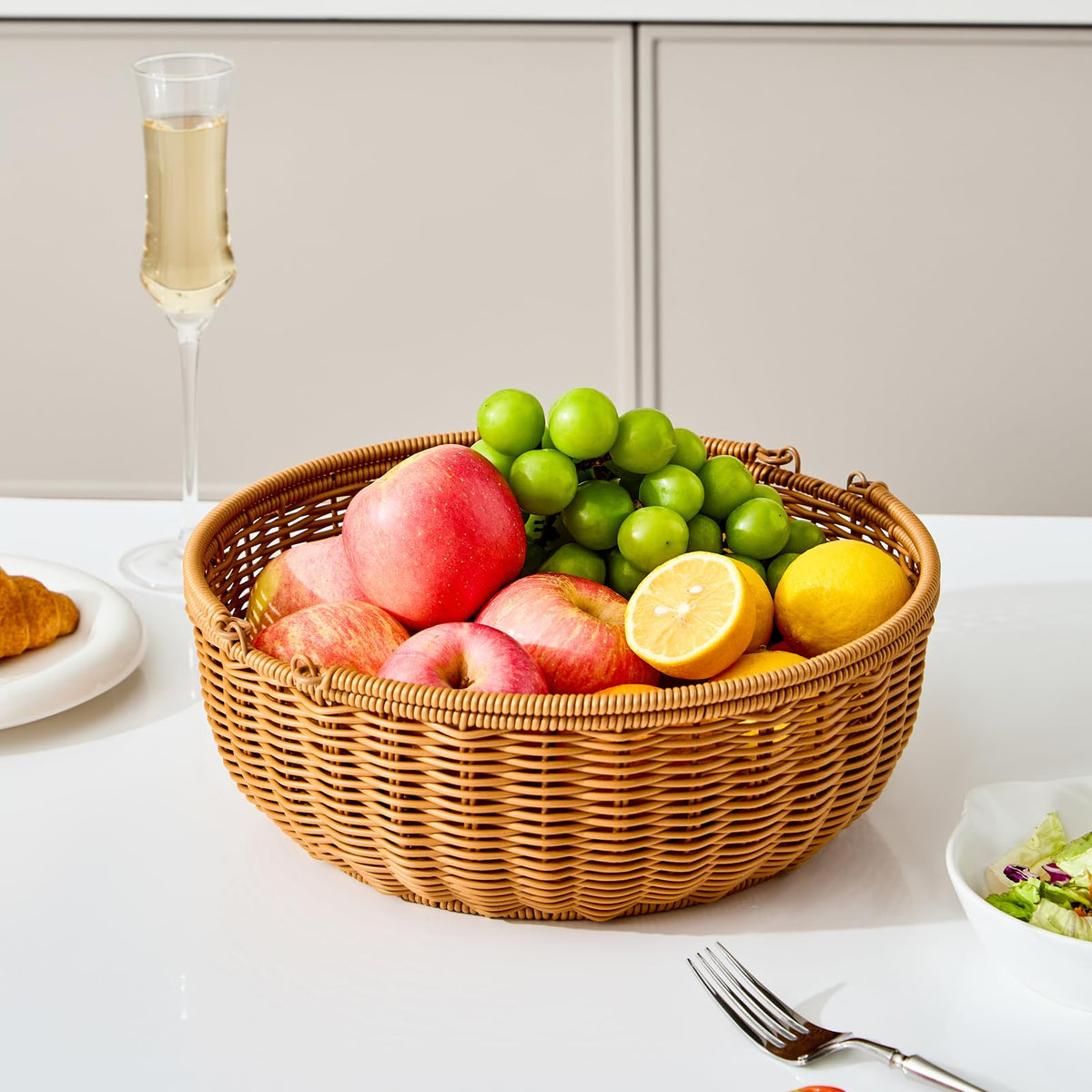 Durable Berdeng bowl is easy to clean and built for daily use