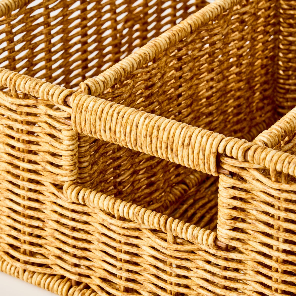 Berdeng Wicker Basket Six Compartments complements tableware storage