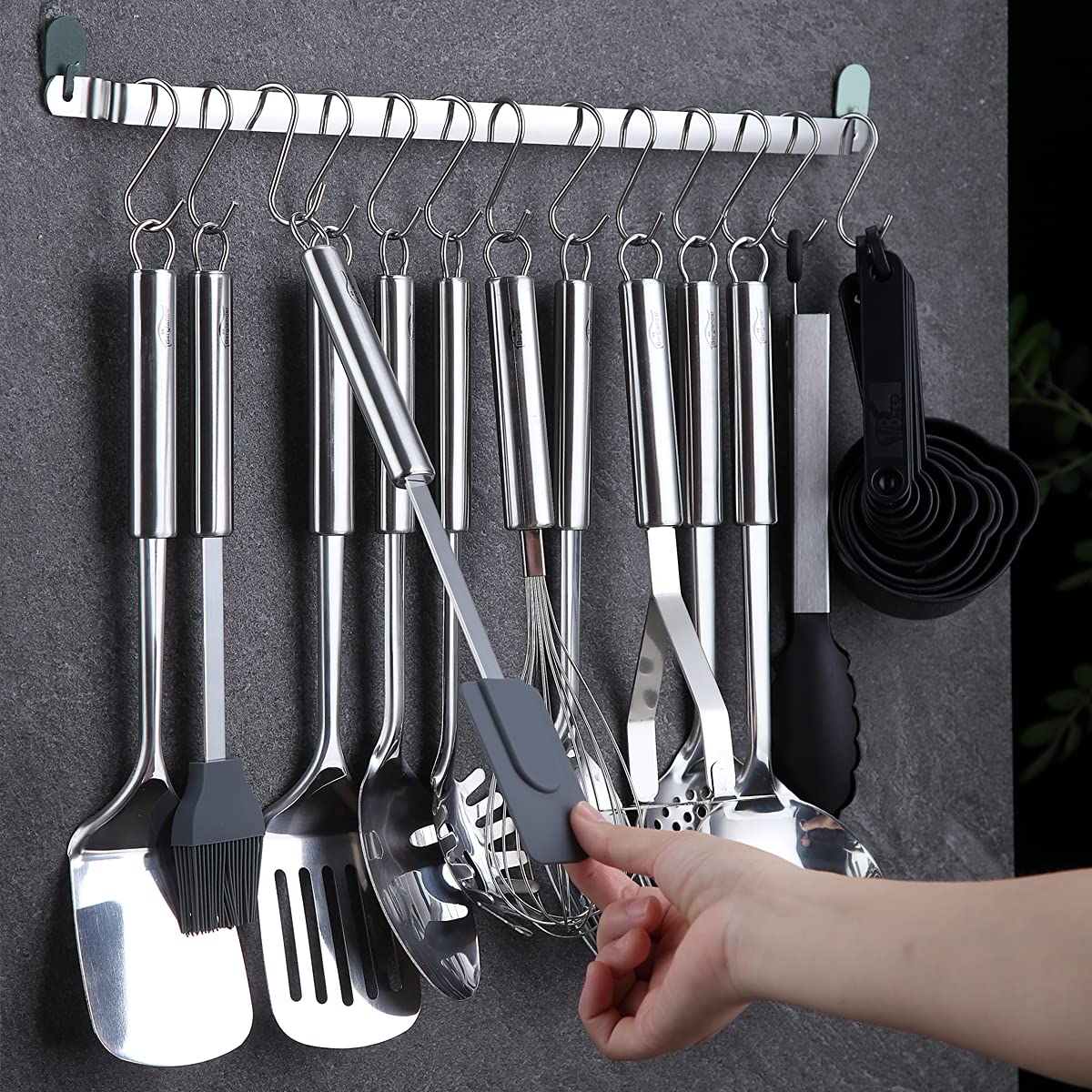 Berglander pasta server ready for serving al dente pasta