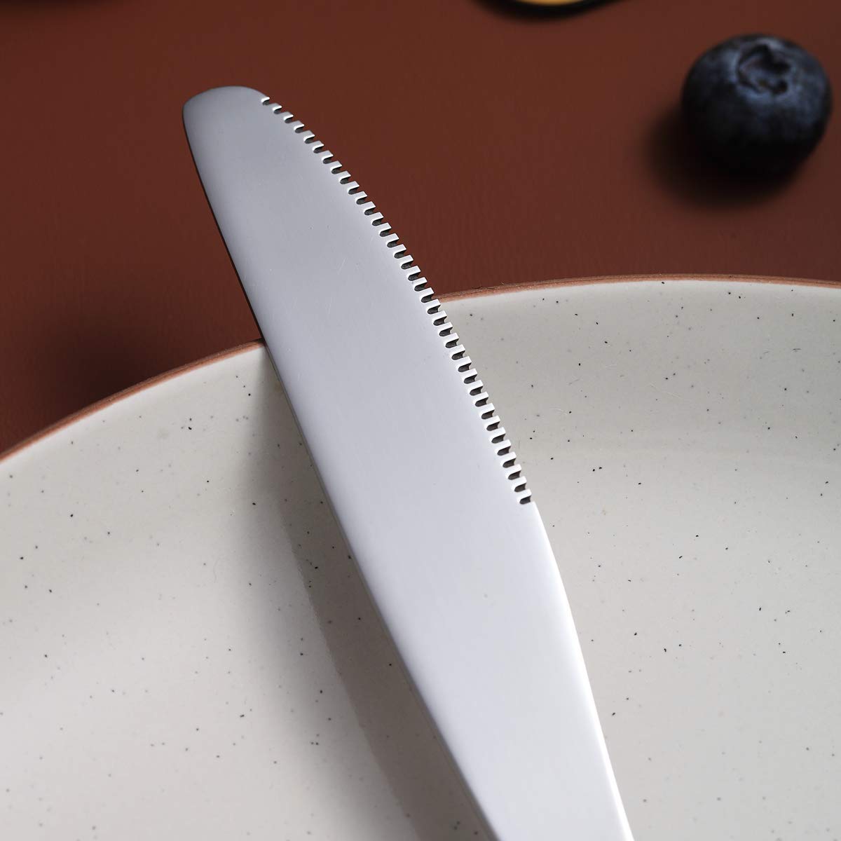 Berglander well-balanced knife designed for comfortable handling