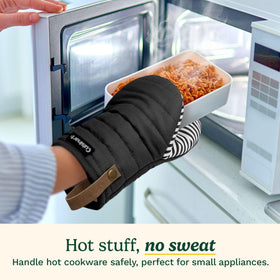 Best Brands Cuisinart mini oven mitts show ambidextrous design for comfortable baking