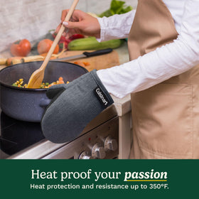 Ambidextrous design for versatile cooking with Best Brands Cuisinart mitts.