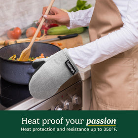 Ambidextrous design of Best Brands Cuisinart mini mitts fits both hands