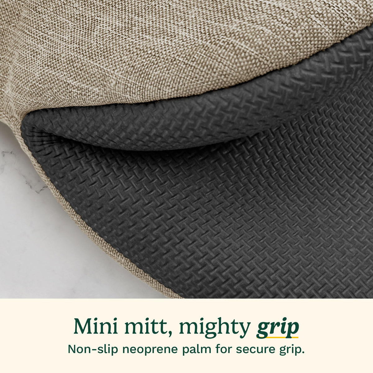 Best Brands Cuisinart mini oven mitts provide cotton filling for comfortable, durable everyday cooking.