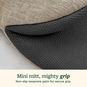 Best Brands Cuisinart mini oven mitts provide cotton filling for comfortable, durable everyday cooking.