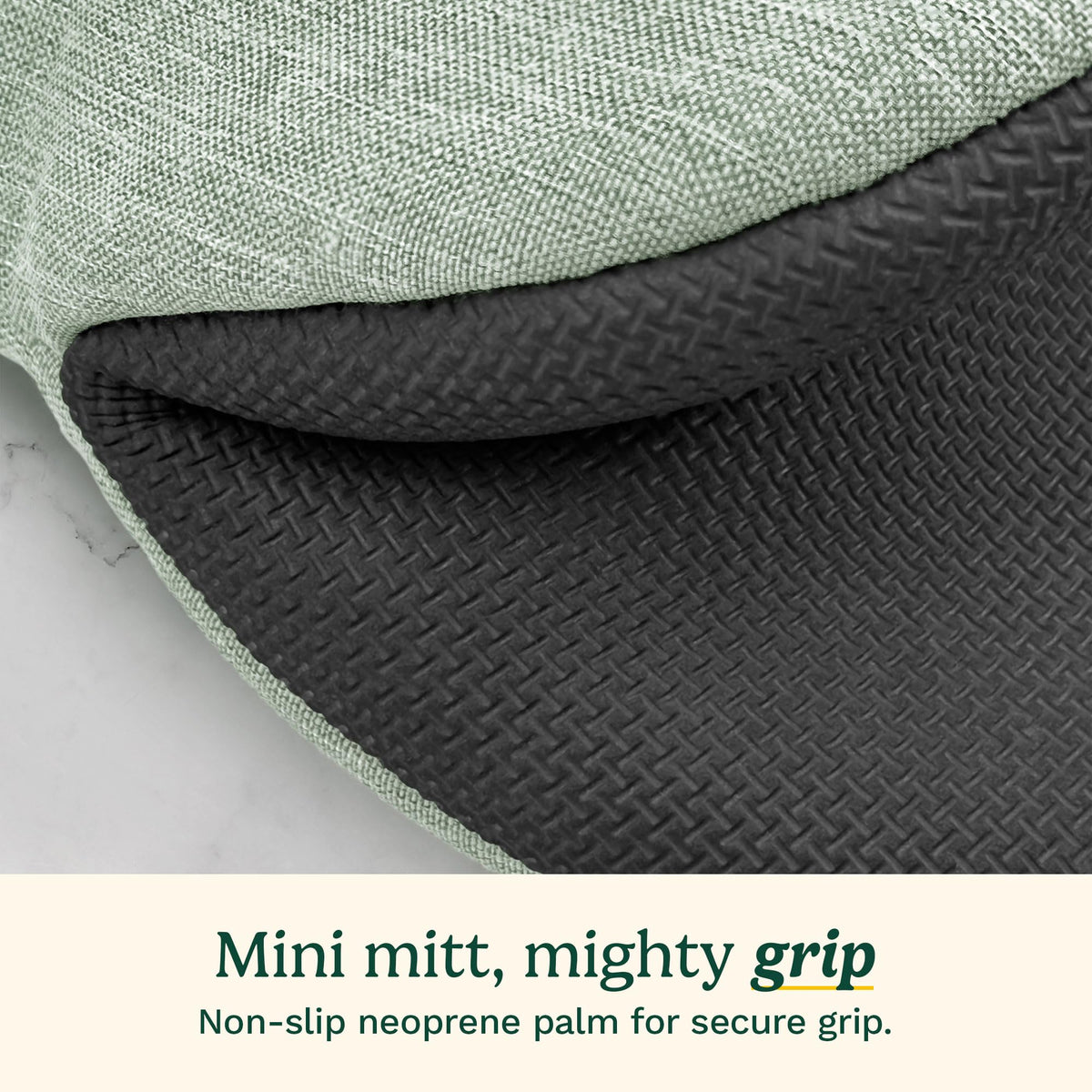 Best Brands Cuisinart mini oven mitts include a fabric loop for easy hanging