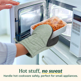 Best Brands Cuisinart mini oven mitts provide heat protection up to 350 degrees Fahrenheit