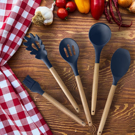 BestZMWK measuring cups and spoons organized for precise prep