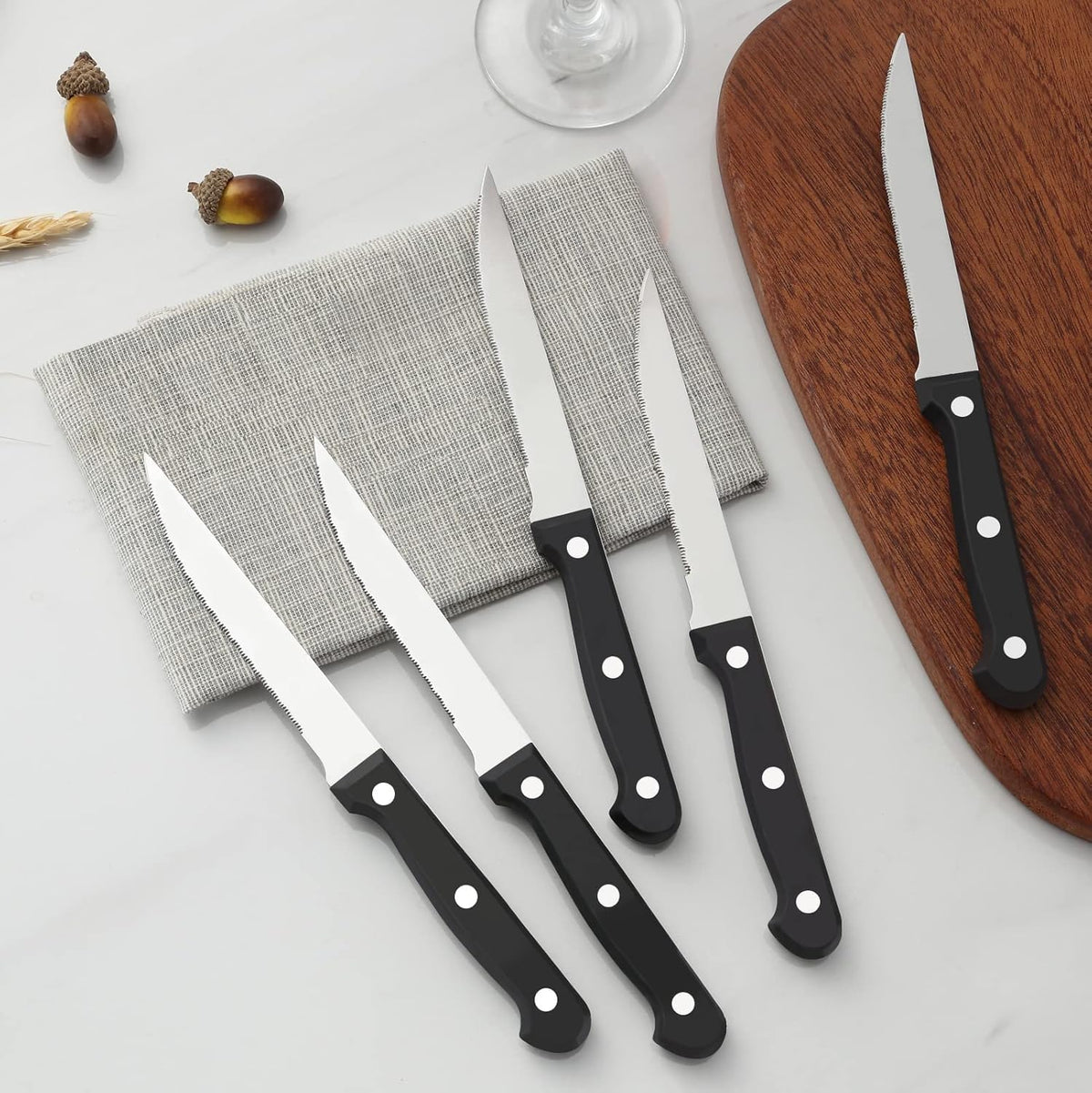 Dishwasher-safe design simplifies cleanup after meals.