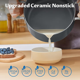 BEZIA ceramic nonstick surface for effortless release and quick cleanup.